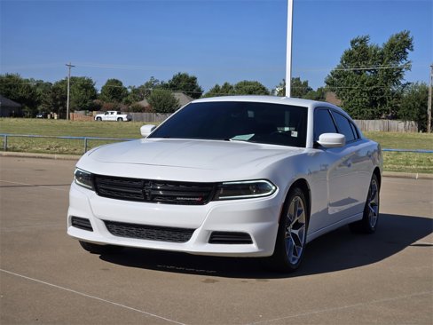 Used 2022 Dodge Charger SXT w/ Plus Group image 3