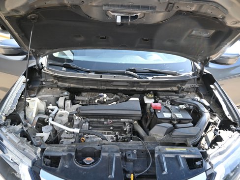 Used 2017 Nissan Rogue SV image 11