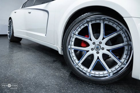 Used 2011 Dodge Charger SE image 7