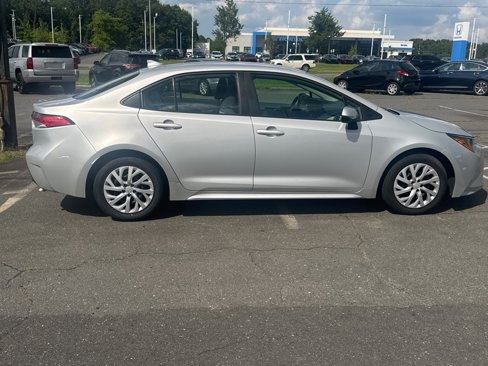 Used 2023 Toyota Corolla LE image 9
