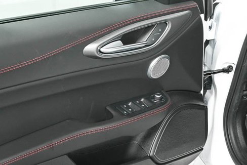 New 2025 Alfa Romeo Giulia w/ Driving Assist Package image 6