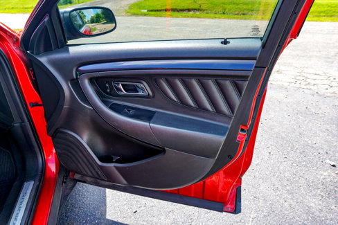 Used 2010 Ford Taurus SHO image 31