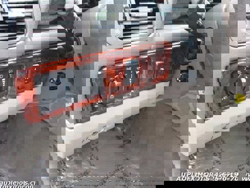 Used 2004 Lincoln LS image 19