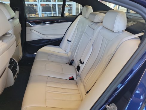Used 2019 BMW 530i xDrive image 16