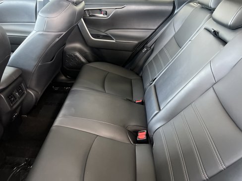 Used 2022 Toyota RAV4 XLE Premium image 24