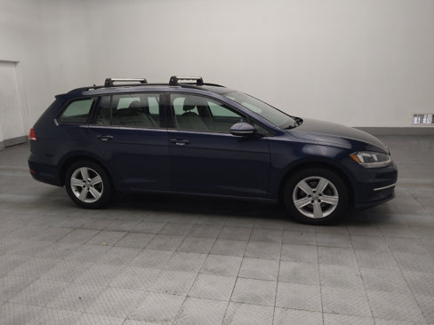 Used 2018 Volkswagen Golf SE image 11