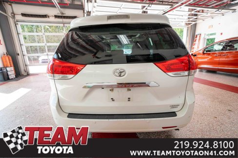 Used 2013 Toyota Sienna Limited image 3