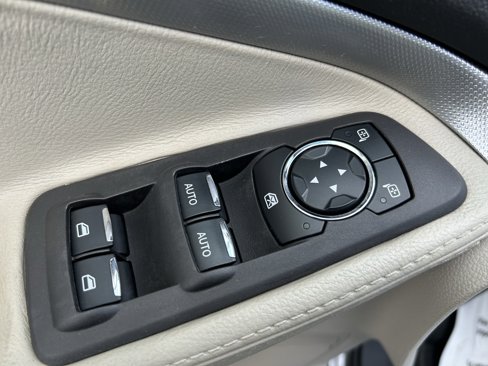 Used 2012 Ford Explorer XLT image 16