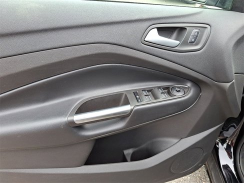 Used 2019 Ford Escape SE image 10