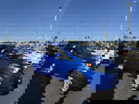 Used 2014 Nissan Versa Note SV image 2