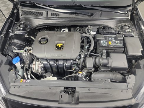 Certified 2022 Kia Forte LXS w/ LXS Technology Package image 15