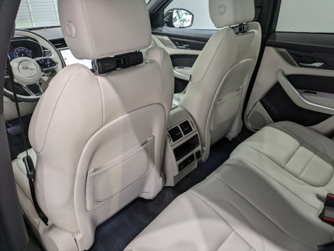 Used 2025 Jaguar F-PACE R-Dynamic S image 12