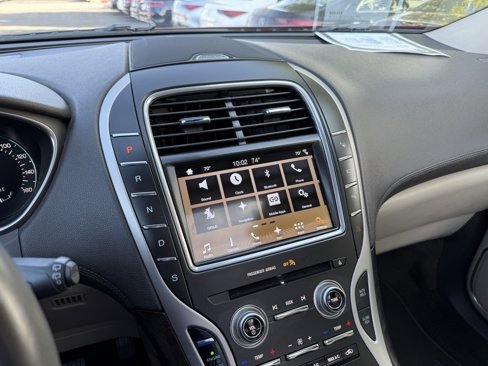 Used 2017 Lincoln MKX Reserve w/ Driver Assistance Package image 21