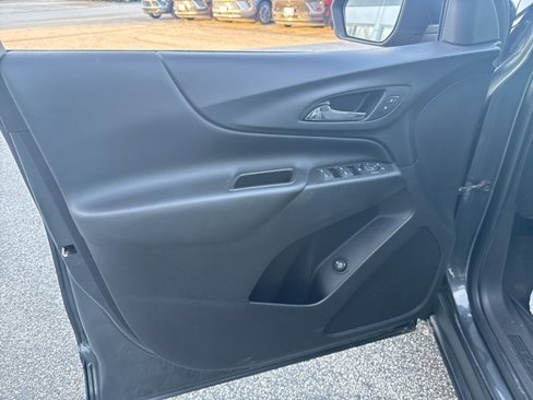 Used 2021 Chevrolet Equinox LT image 16