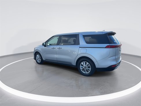 Used 2022 Kia Carnival LX image 6