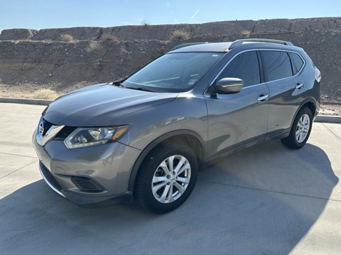Used 2014 Nissan Rogue SV image 1
