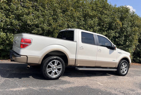 Used 2014 Ford F150 Lariat w/ Equipment Group 502A Luxury image 8