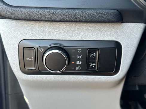 Used 2025 Ford Escape Active image 11