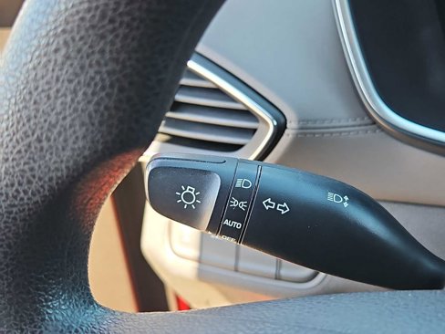 Certified 2020 Hyundai Santa Fe SE image 22