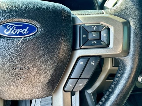 Used 2021 Ford Expedition XLT image 18