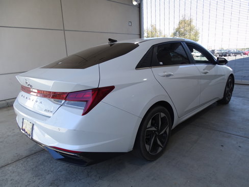 Used 2021 Hyundai Elantra Limited image 3