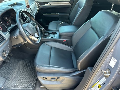 Used 2020 Volkswagen Atlas Cross Sport SE w/ Panoramic Sunroof Package image 9