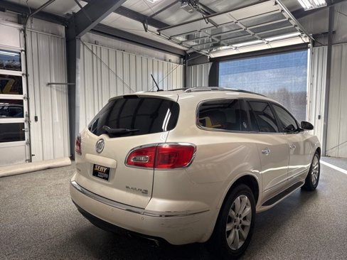 Used 2014 Buick Enclave Premium image 18