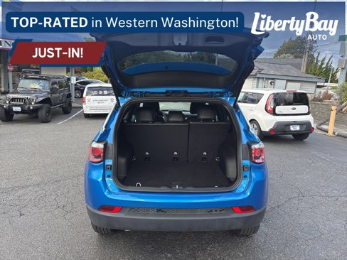 Used 2025 Jeep Compass Latitude image 7