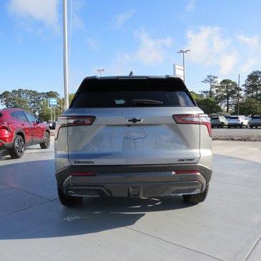 New 2025 Chevrolet Equinox ACTIV image 4