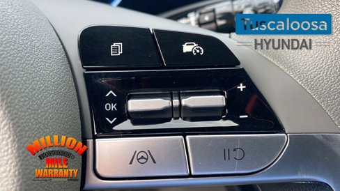 Used 2024 Hyundai Elantra SEL image 19