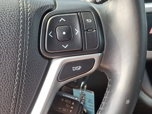 Used 2015 Toyota Highlander LE image 22
