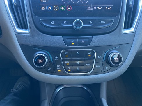 Used 2021 Chevrolet Malibu LT image 23
