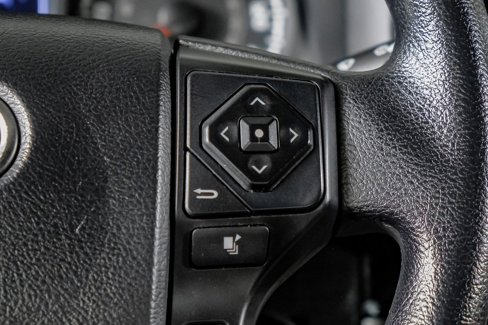 Used 2018 Toyota Tacoma SR image 18