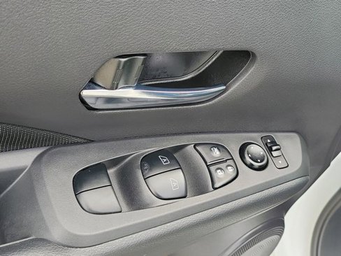 Used 2023 Nissan Kicks SV image 21