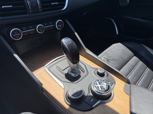 Used 2017 Alfa Romeo Giulia Ti w/ TI Lusso Light Wood Package image 13