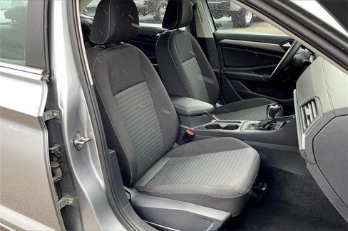 Used 2024 Volkswagen Jetta S image 7