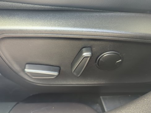 Used 2023 Ford Escape Platinum image 17