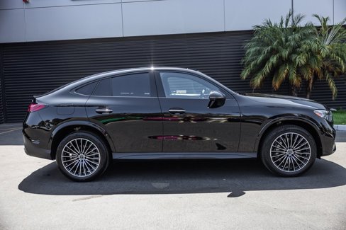 Used 2024 Mercedes-Benz GLC 300 4MATIC image 25