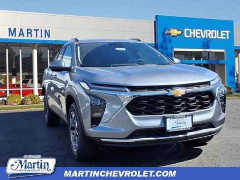 New 2025 Chevrolet Trax LT w/ Driver Confidence Package image 1