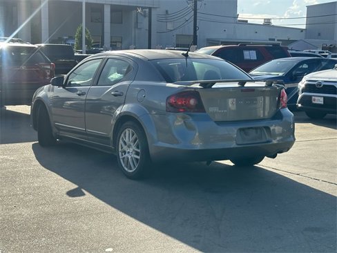 Used 2013 Dodge Avenger R/T image 7