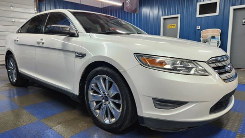 Used 2010 Ford Taurus Limited image 2