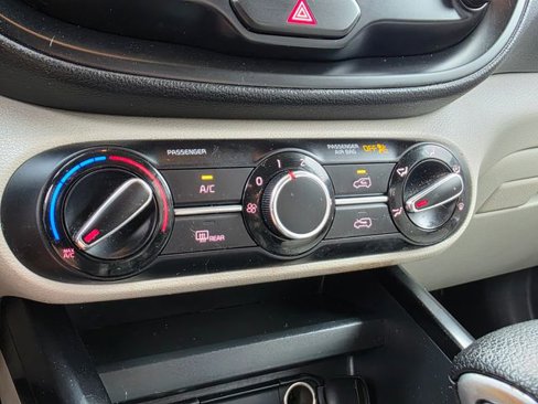 Used 2020 Kia Soul LX image 28