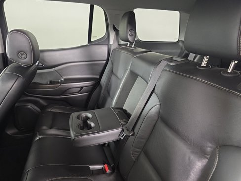 Used 2017 GMC Acadia SLT image 30