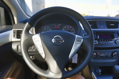 Used 2017 Nissan Sentra SR image 6
