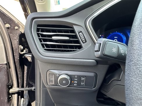 Used 2021 Ford Escape Titanium w/ Class II Trailer Tow Package image 19
