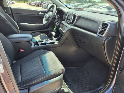 Used 2019 Kia Sportage LX image 18