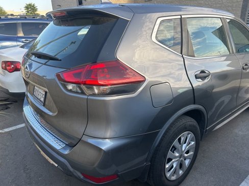 Used 2019 Nissan Rogue S image 8