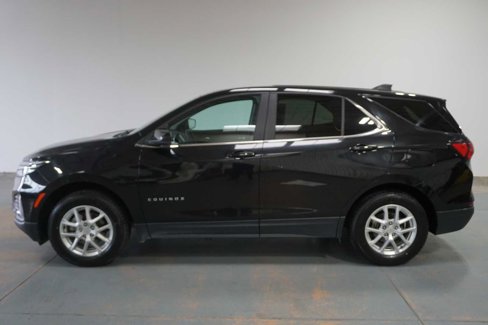 Used 2024 Chevrolet Equinox LT image 2