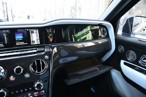 New 2025 Rolls-Royce Cullinan Black Badge image 21