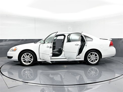 Used 2016 Chevrolet Impala LTZ image 38